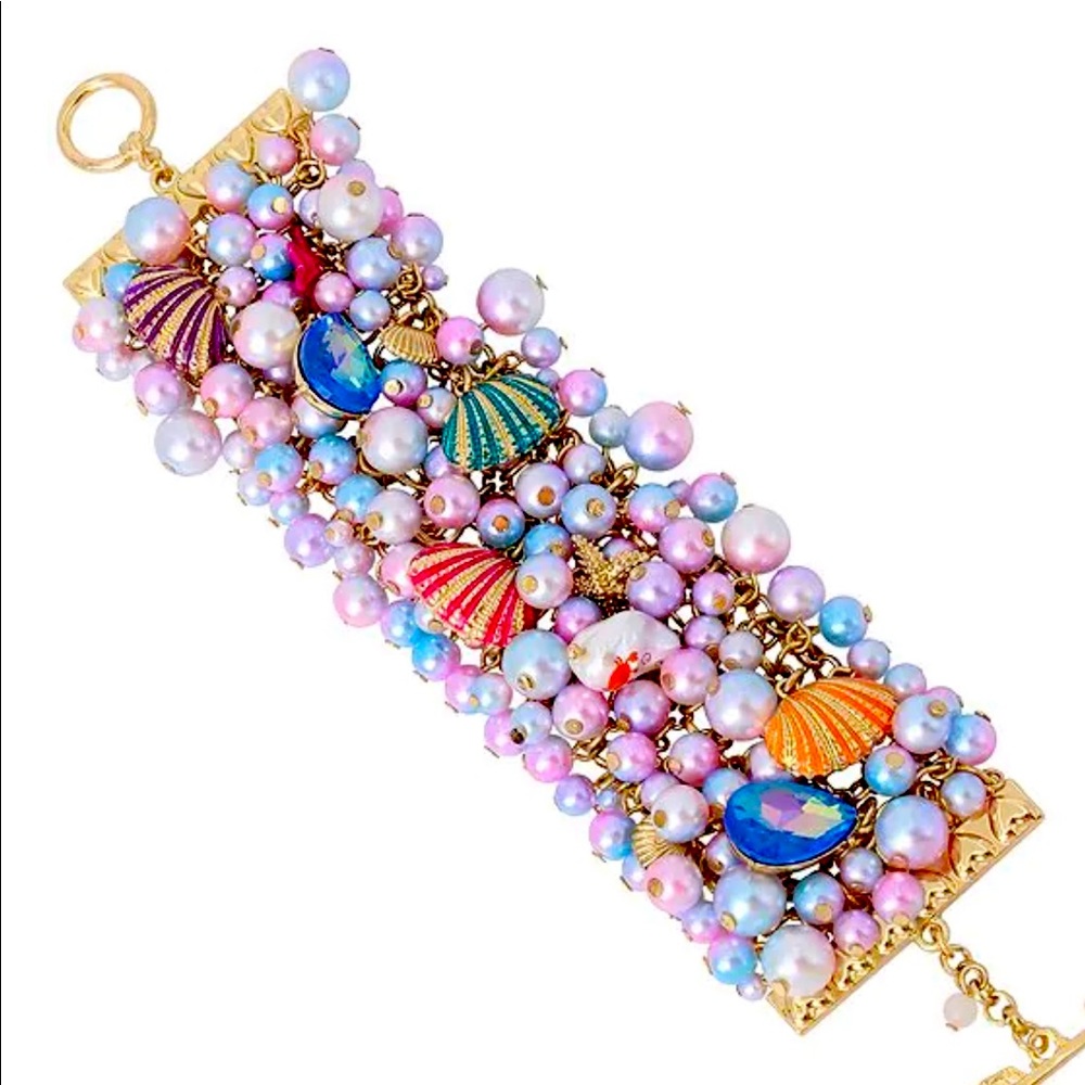 🐚 Betsey Johnson Pearl Shell Bracelet 🐚